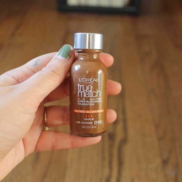 Variety Cosmetic Bundle of Liquid Foundation | L'Oréal Paris, Maybelline… - Picture 2 of 12